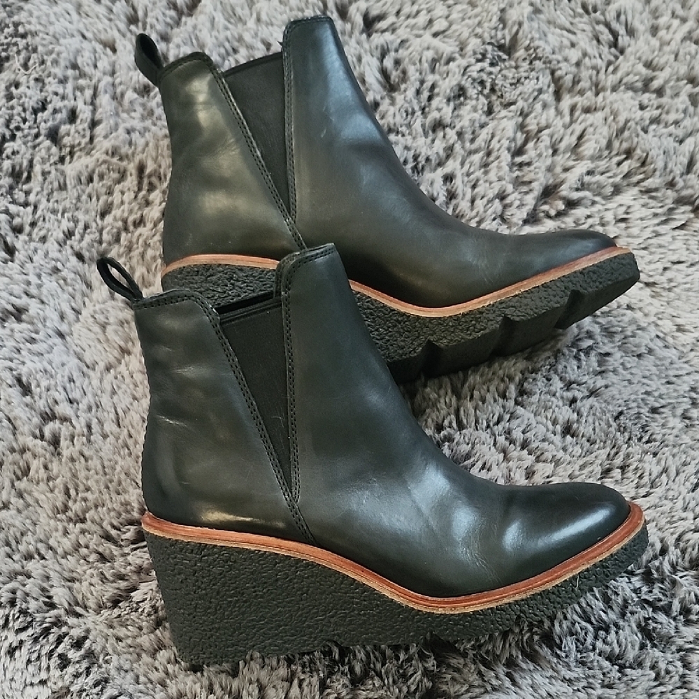 Women's Black Leather Wedge Ankle Boots